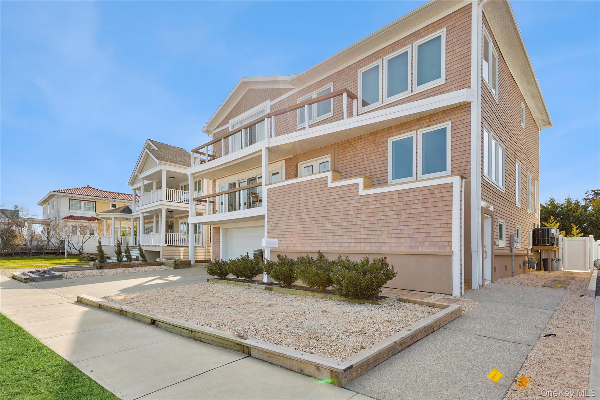 416 W Bay Drive