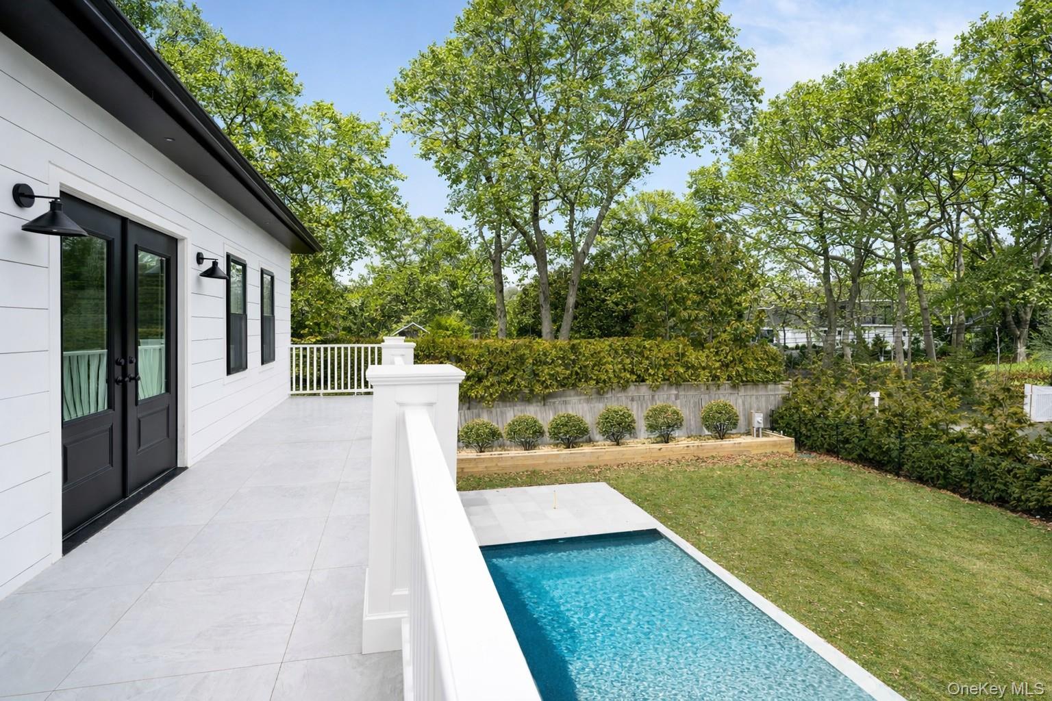 40 Waters Edge Road