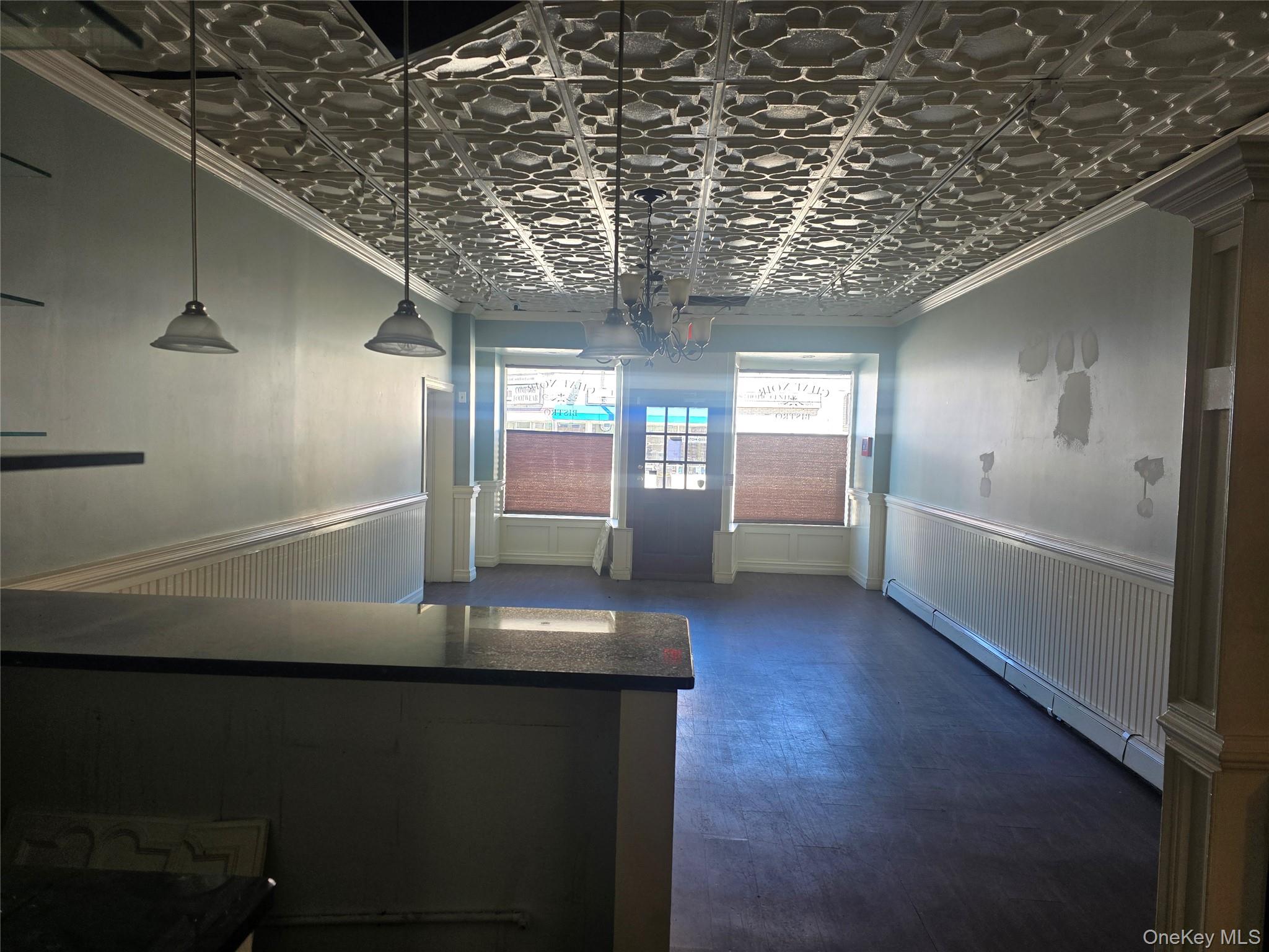 230 Merrick Road