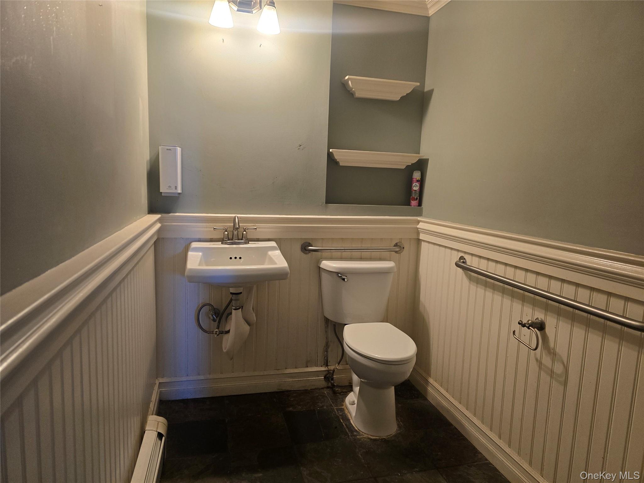 230 Merrick Road
