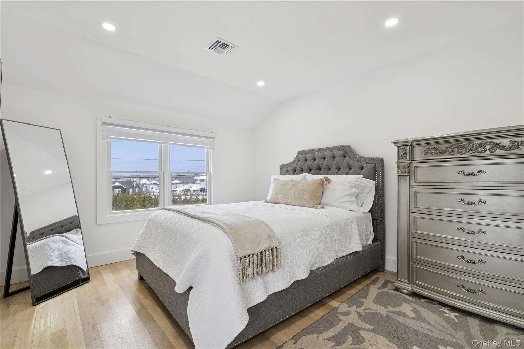 10 Sagamore Road