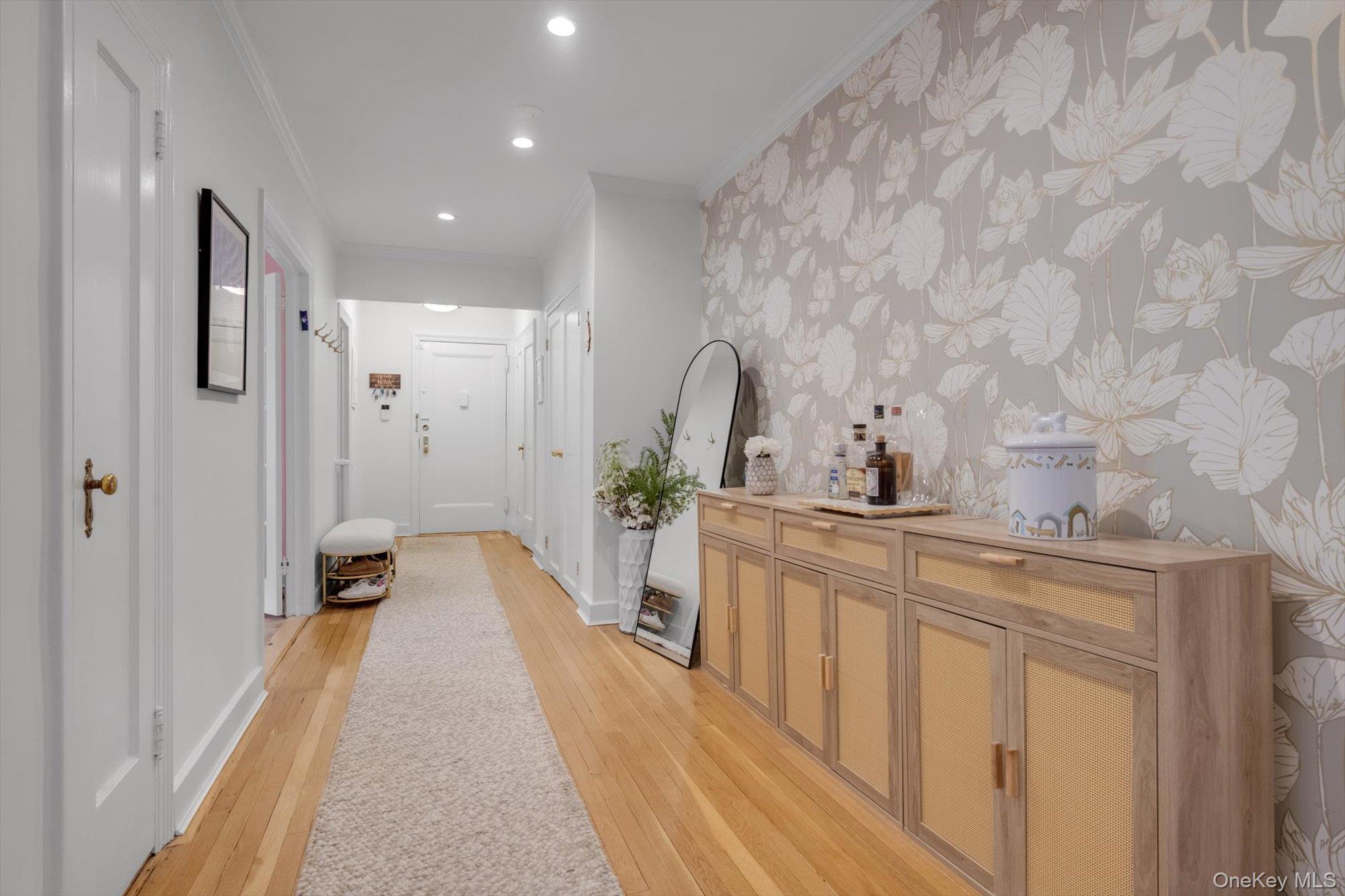 90 Knightsbridge Road Unit: 1N