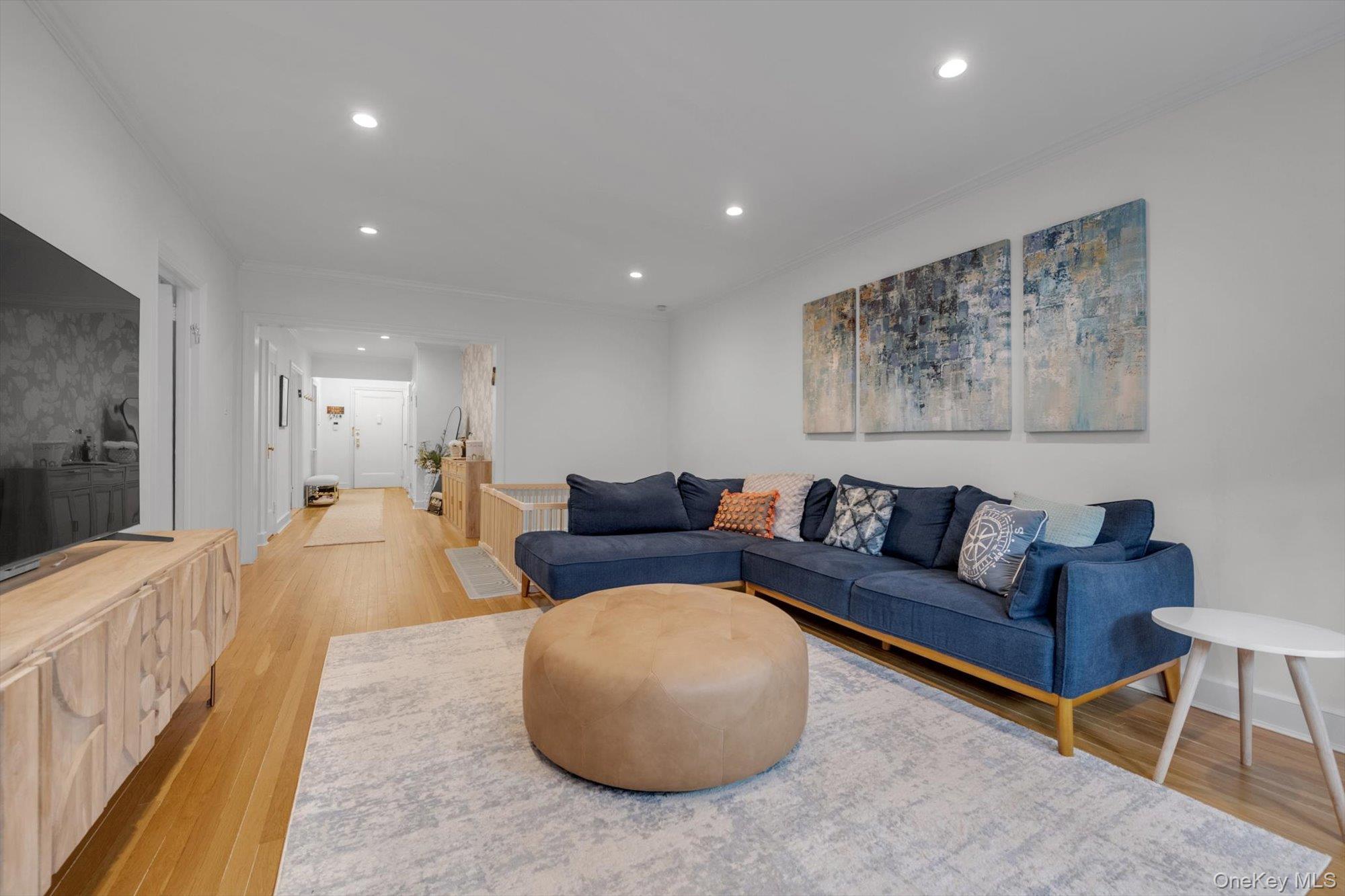 90 Knightsbridge Road Unit: 1N