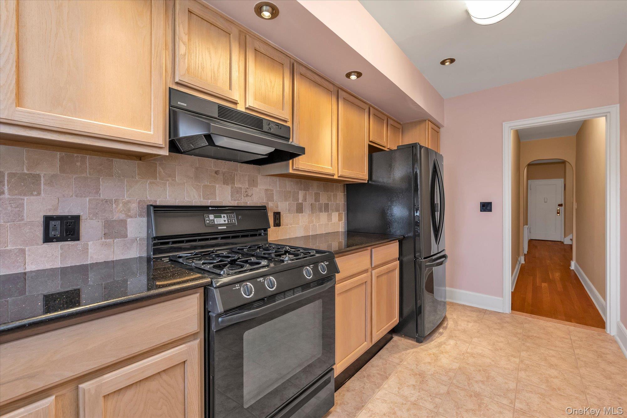 102 S Village Avenue Unit: 3B