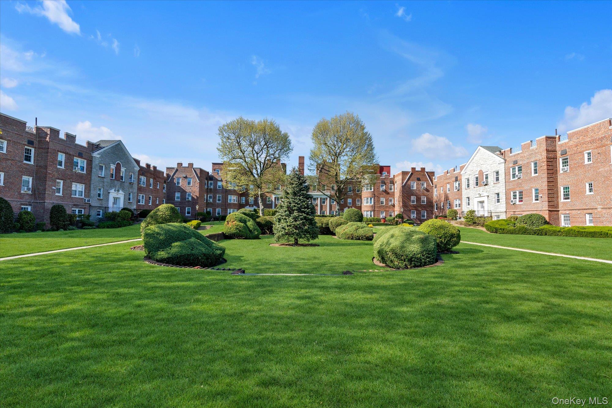 102 S Village Avenue Unit: 3B