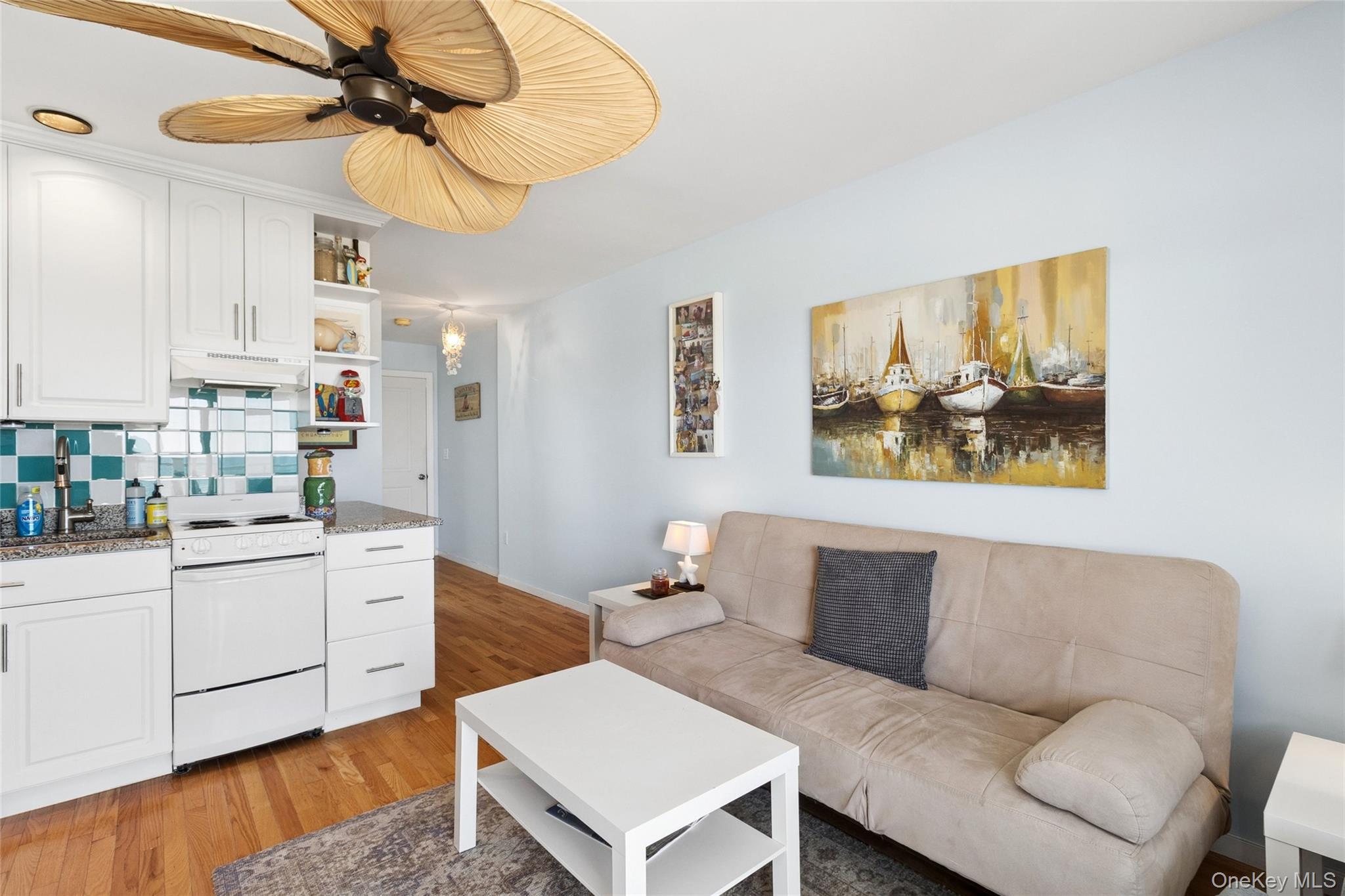 16 Navy Road Unit: 206