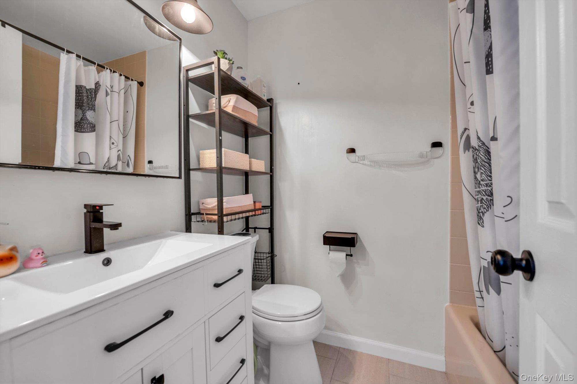 239-48B Oak Park Drive Unit: 7B