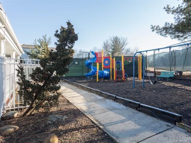 239-48B Oak Park Drive Unit: 7B