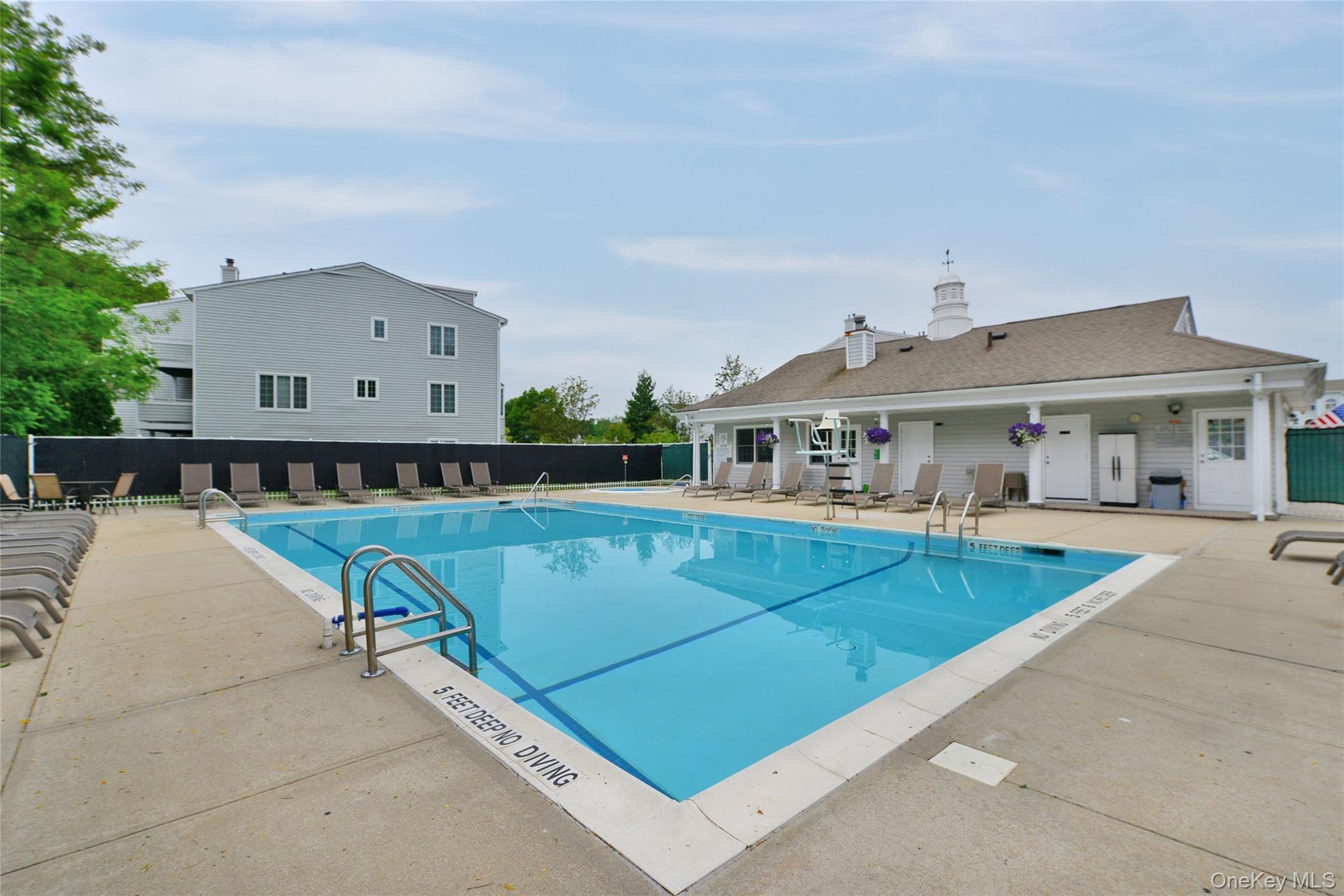 239-48B Oak Park Drive Unit: 7B