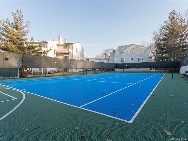 239-48B Oak Park Drive Unit: 7B
