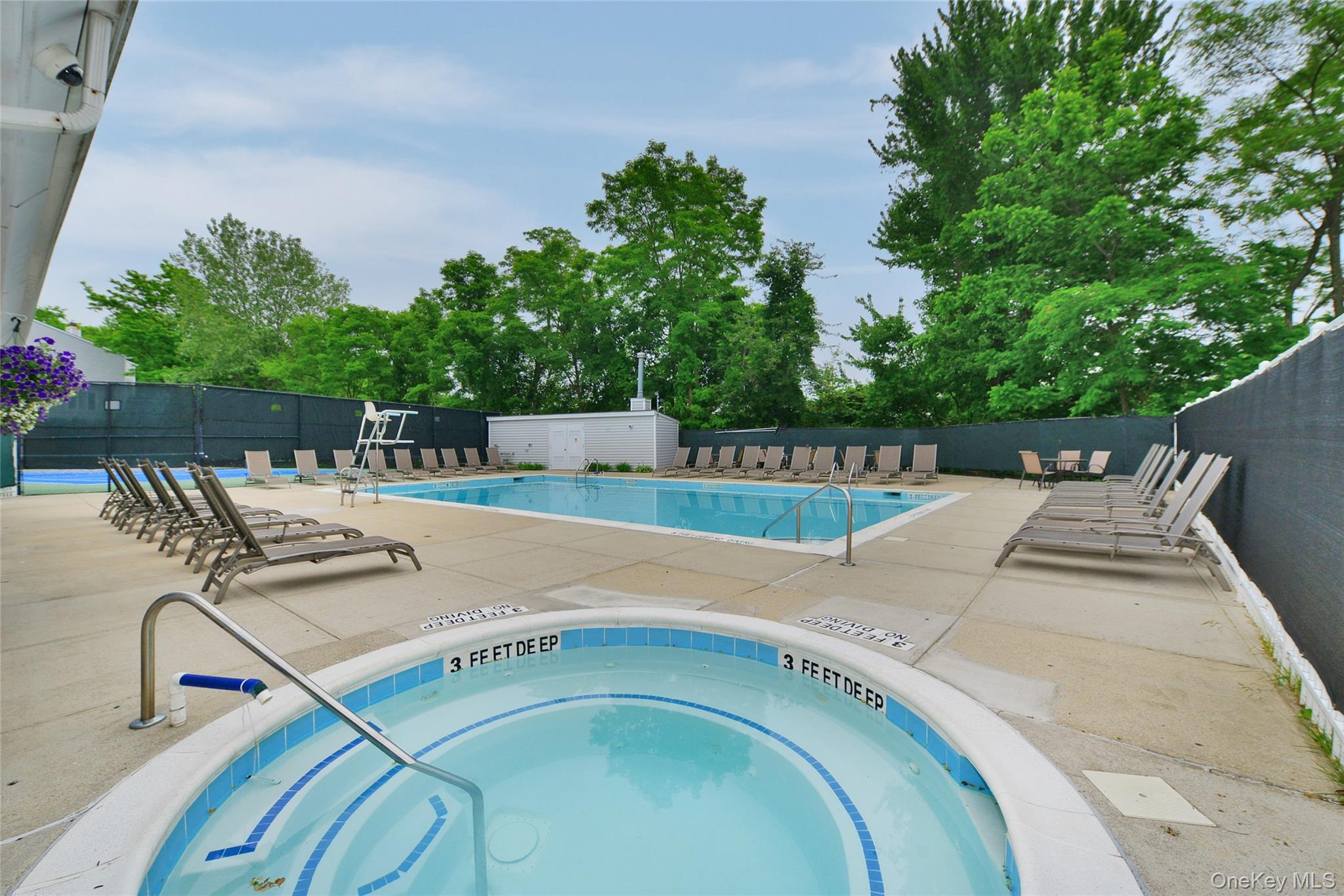239-48B Oak Park Drive Unit: 7B