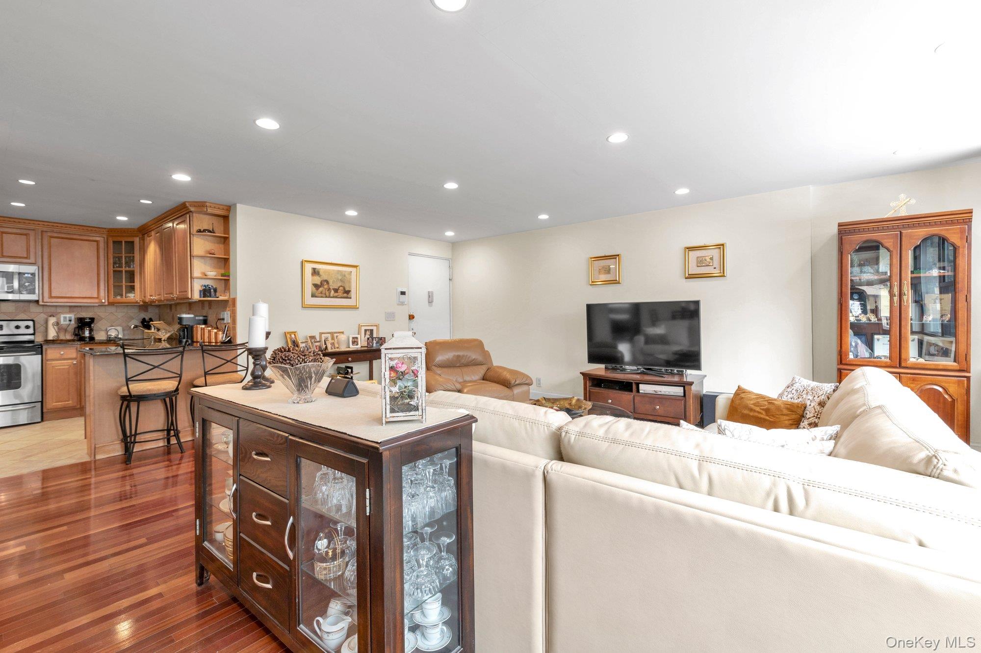 162-11 9th Avenue Unit: 2D