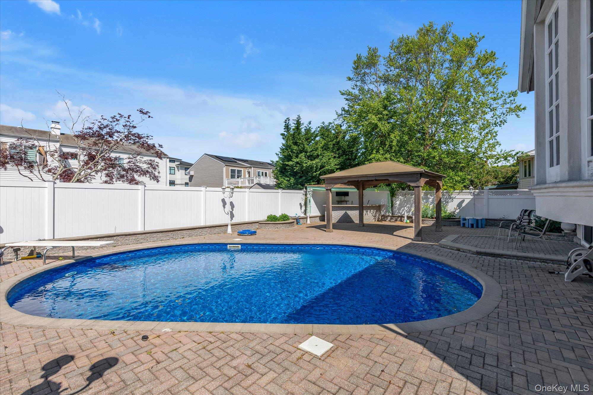3780 Greentree Drive