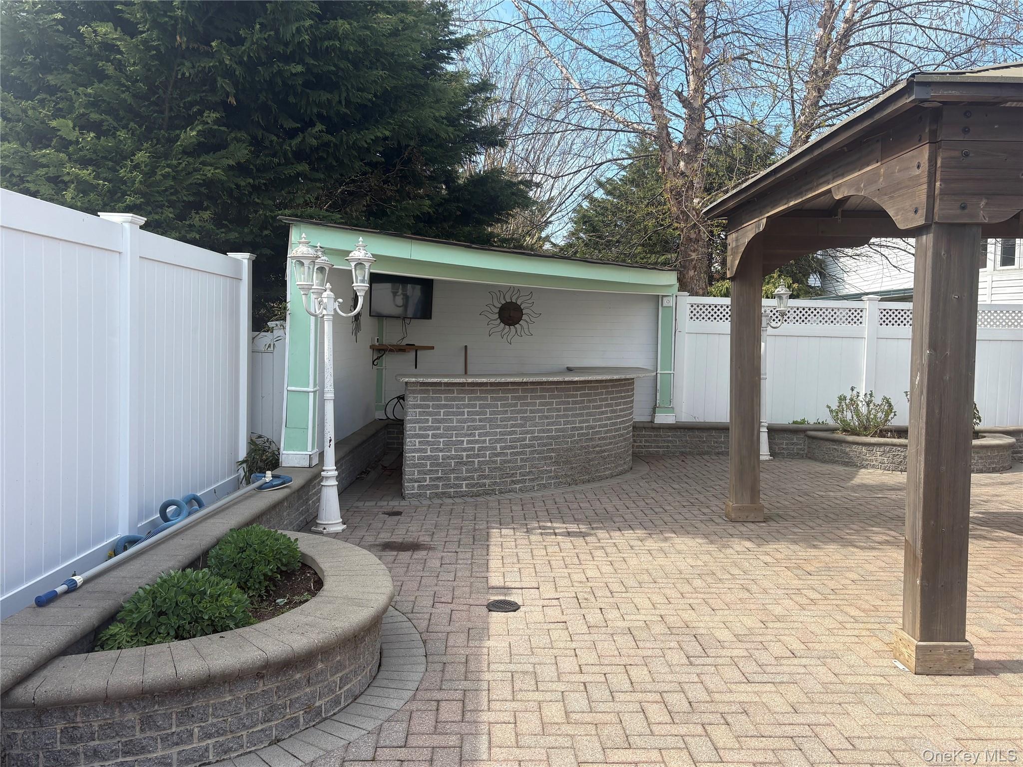 3780 Greentree Drive