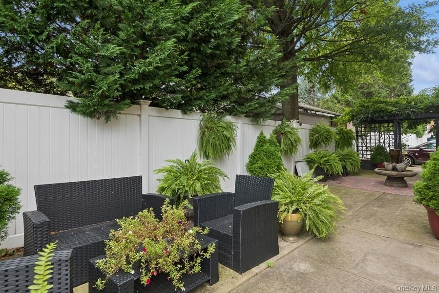 504 Merrick Road Unit: GF