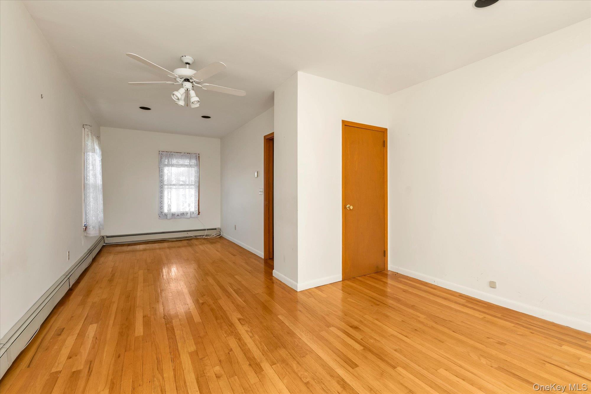 1118 W Broadway