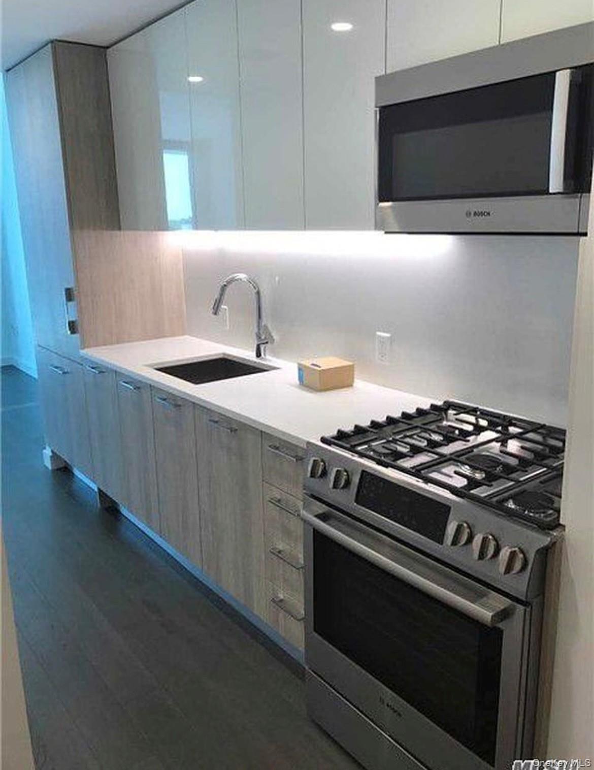 131-05 40th Road Unit: 10T