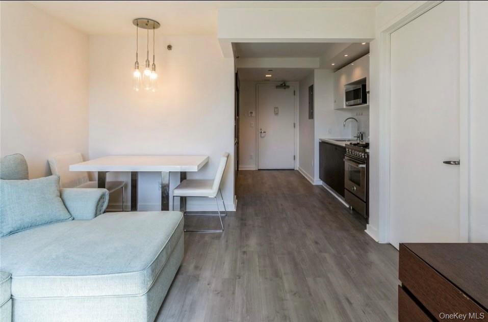 39-16 Prince Street Unit: 7E