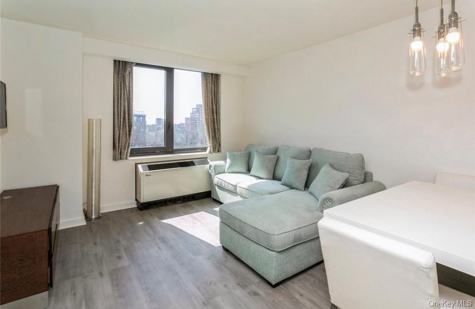 39-16 Prince Street Unit: 7E