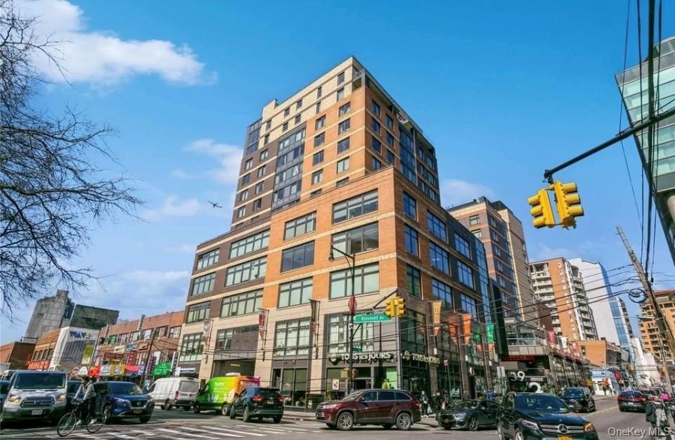 39-16 Prince Street Unit: 7E