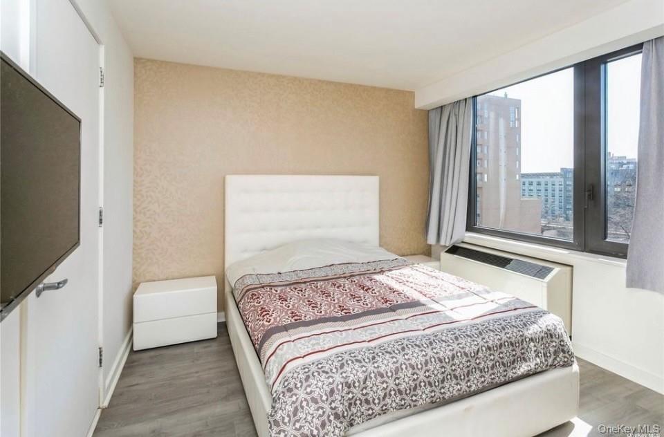 39-16 Prince Street Unit: 7E