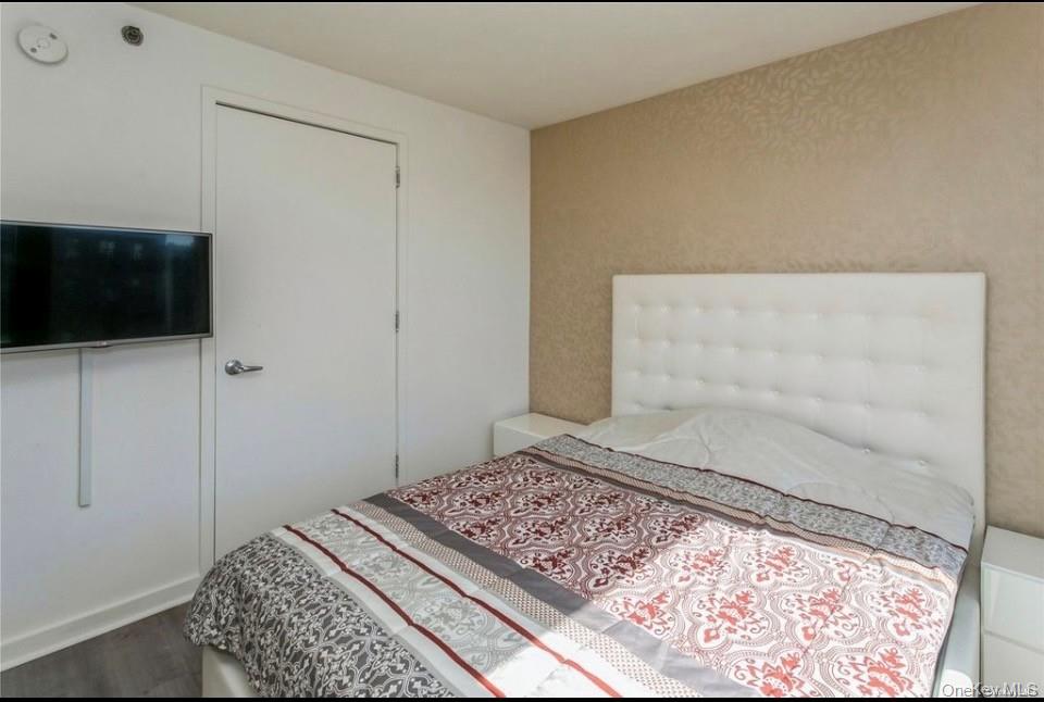39-16 Prince Street Unit: 7E