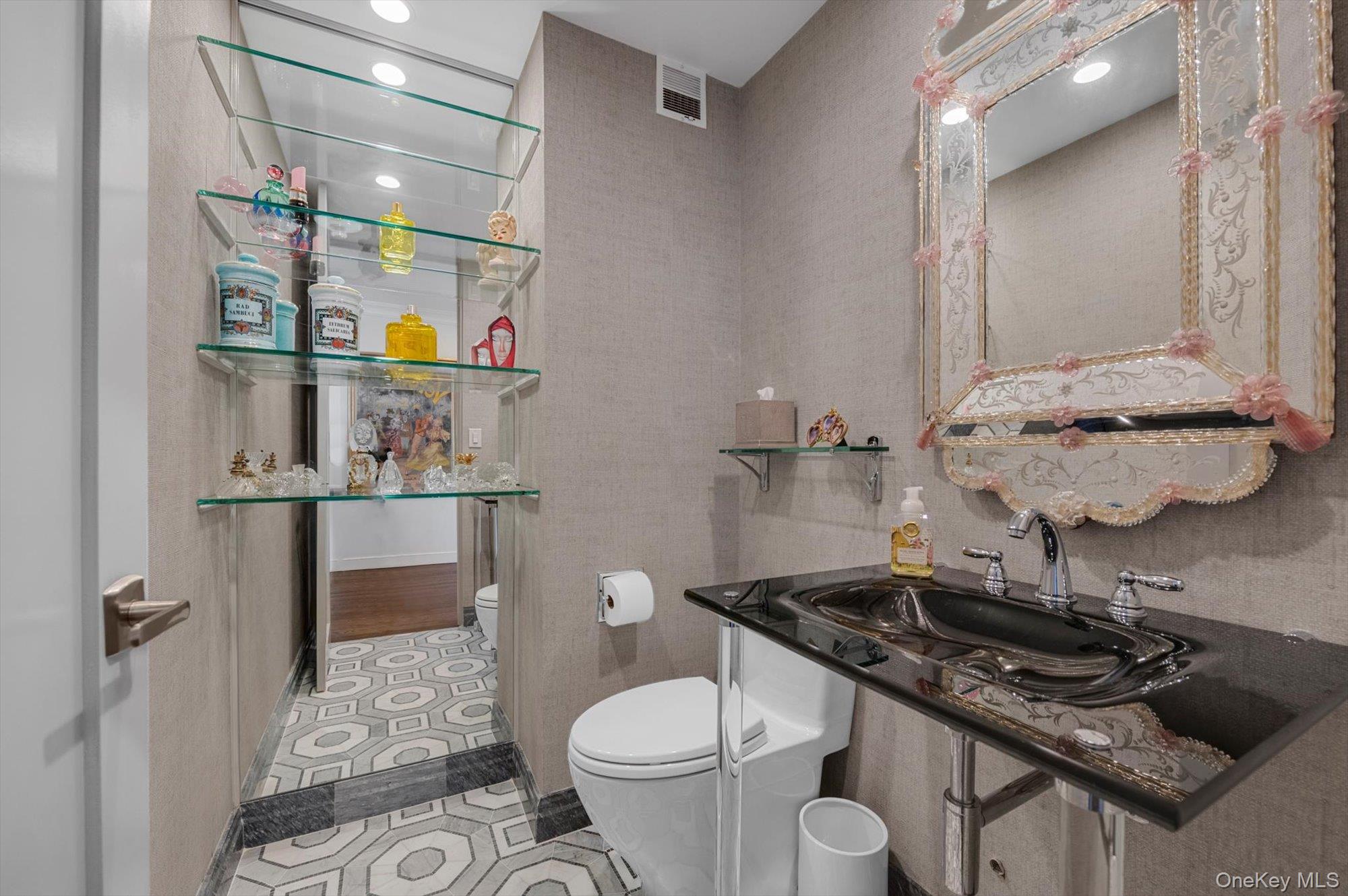 27010 Grand Central Parkway Unit: 30V