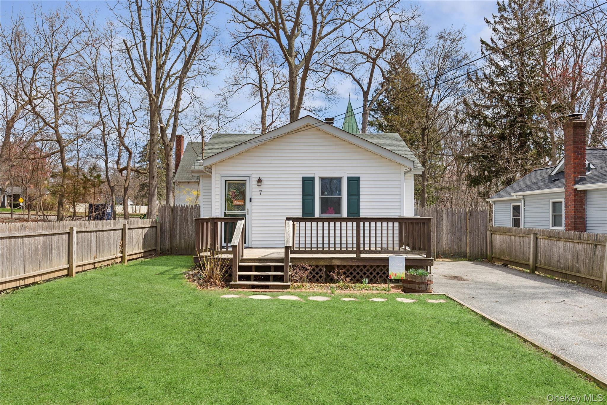 7 Upton Drive
