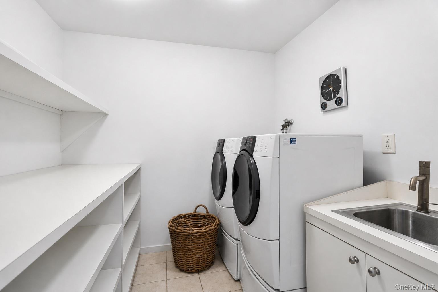 287 Bay Walk