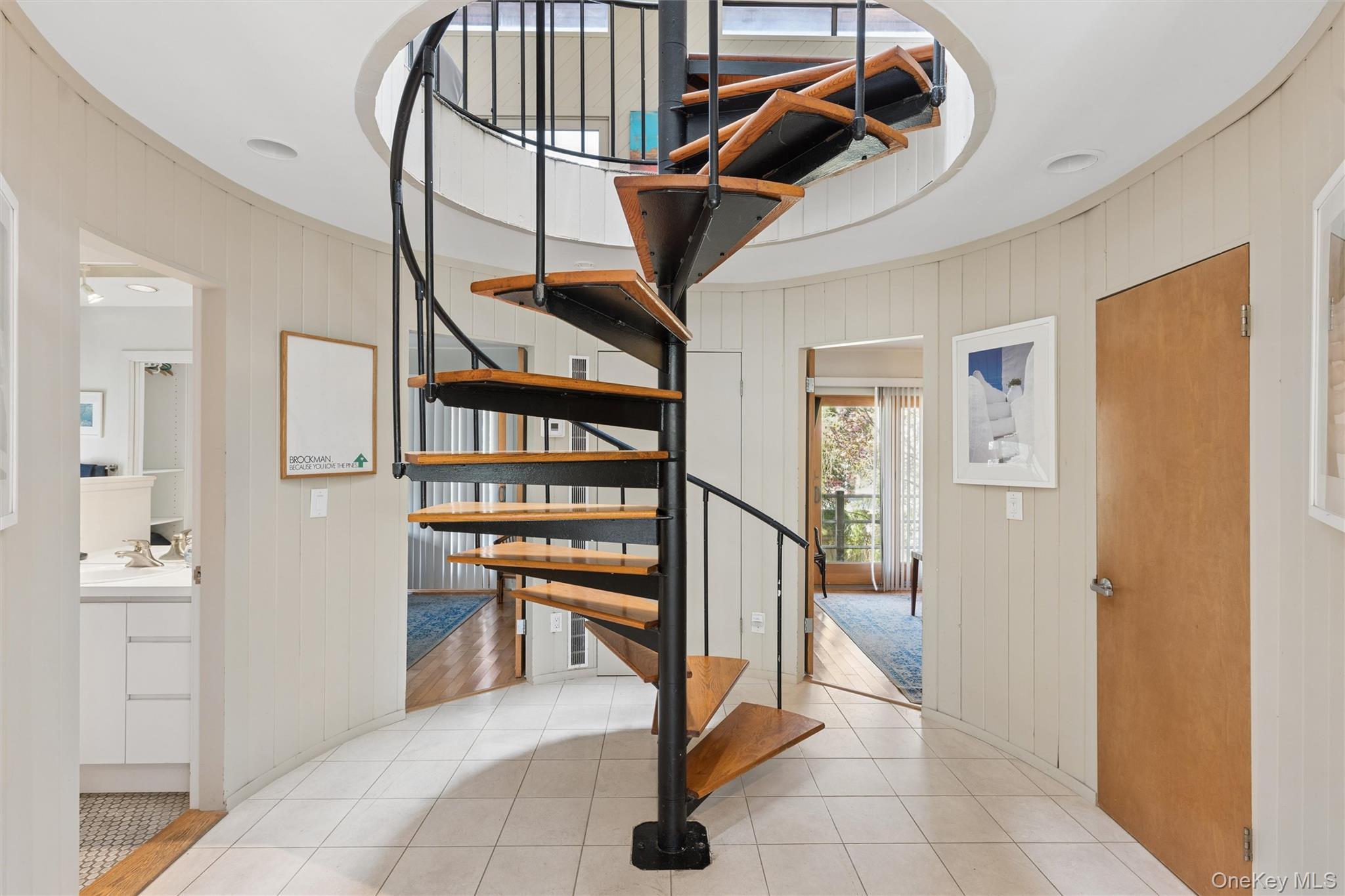 287 Bay Walk