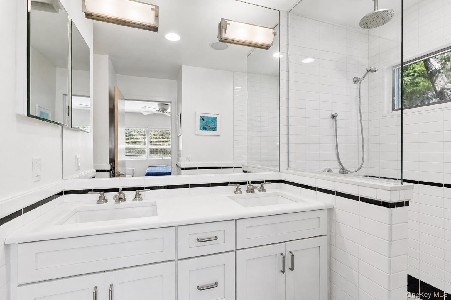 287 Bay Walk
