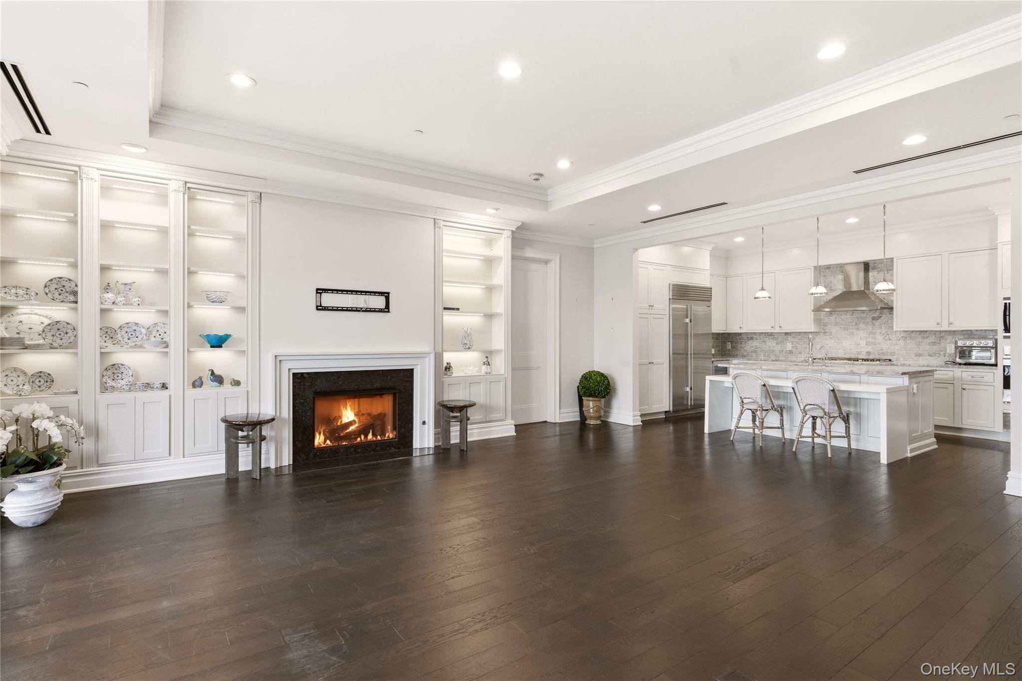 3000 Royal Court Unit: 3102