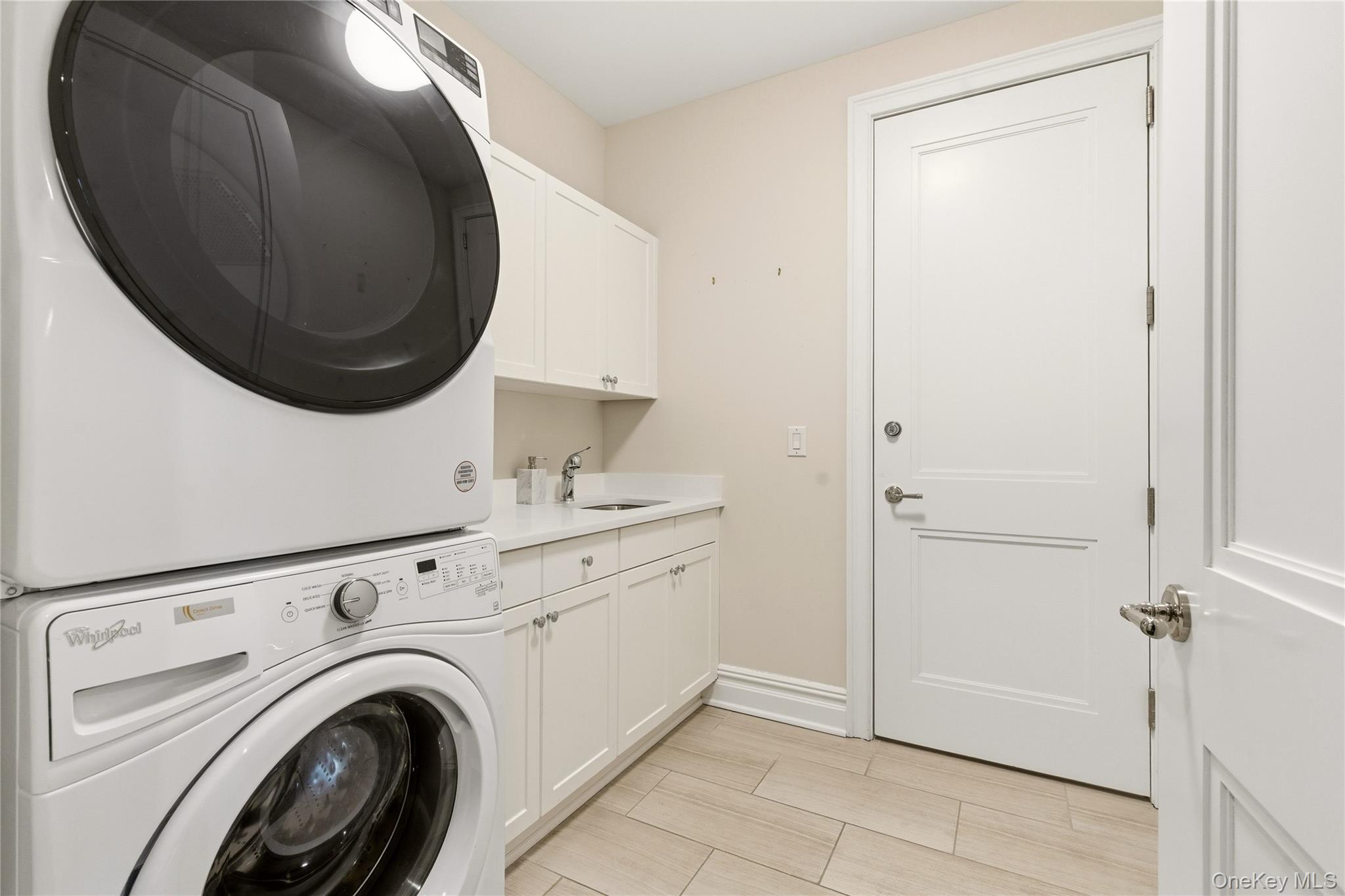 3000 Royal Court Unit: 3102
