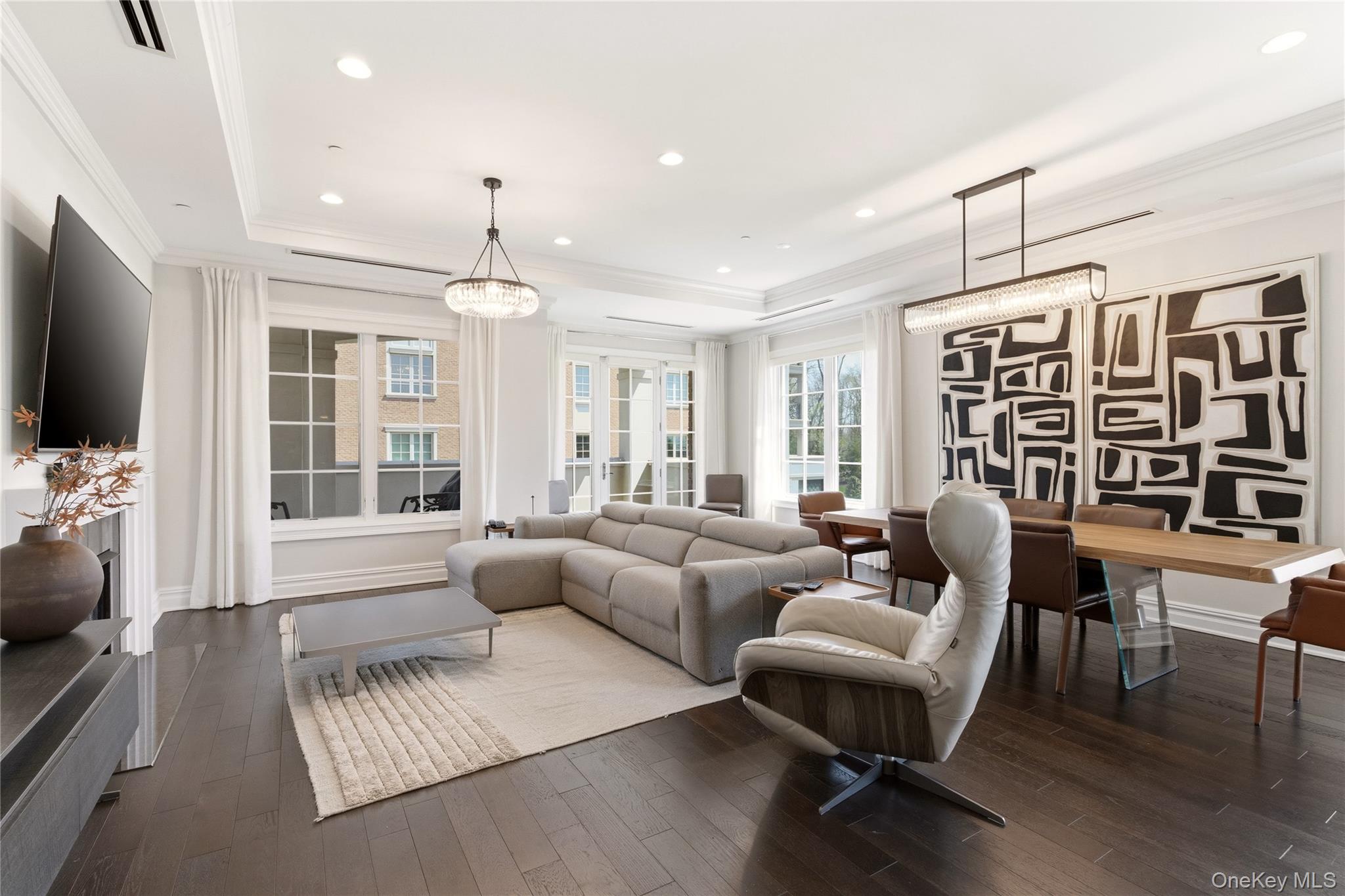5000 Royal Court Unit: 5014