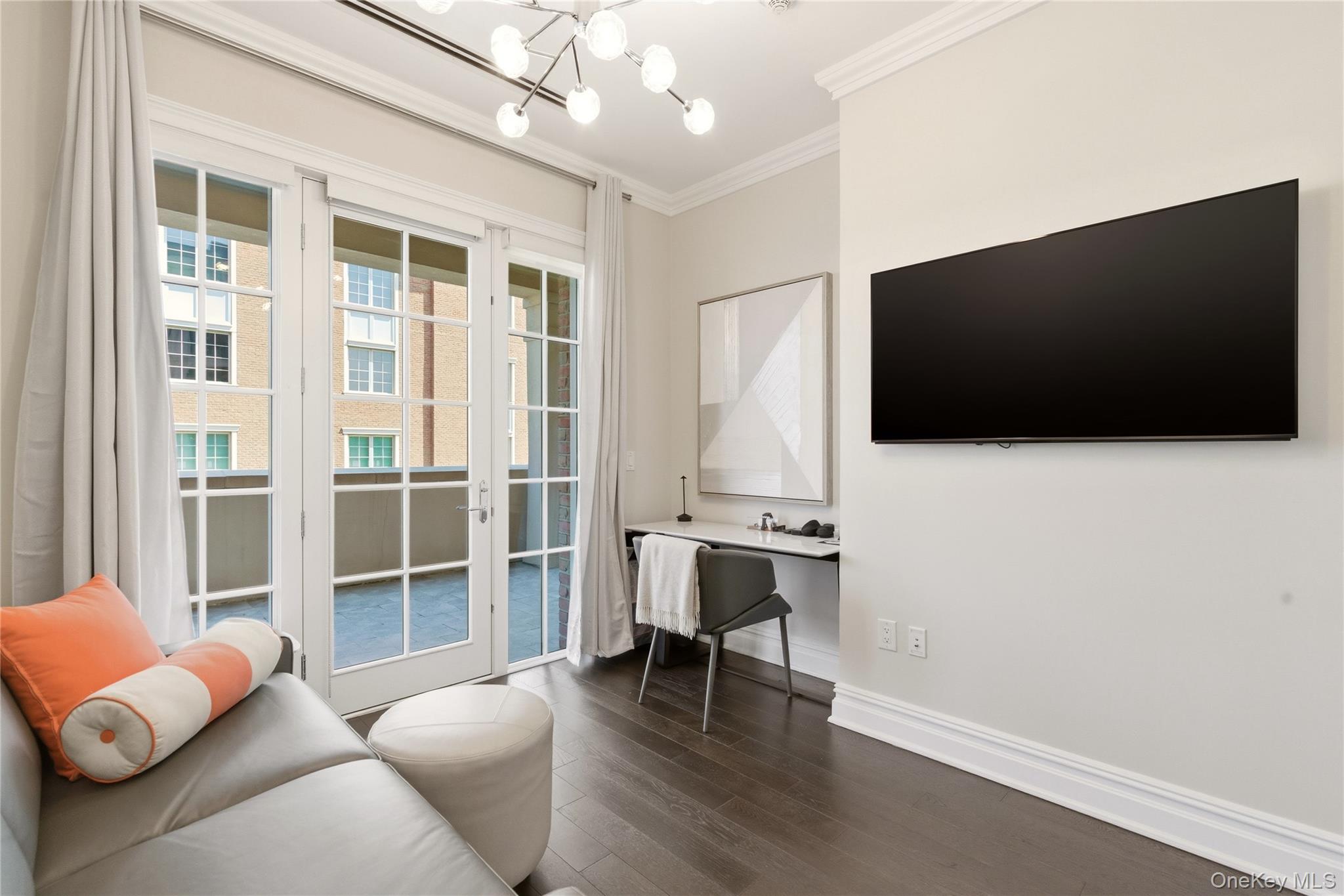 5000 Royal Court Unit: 5014