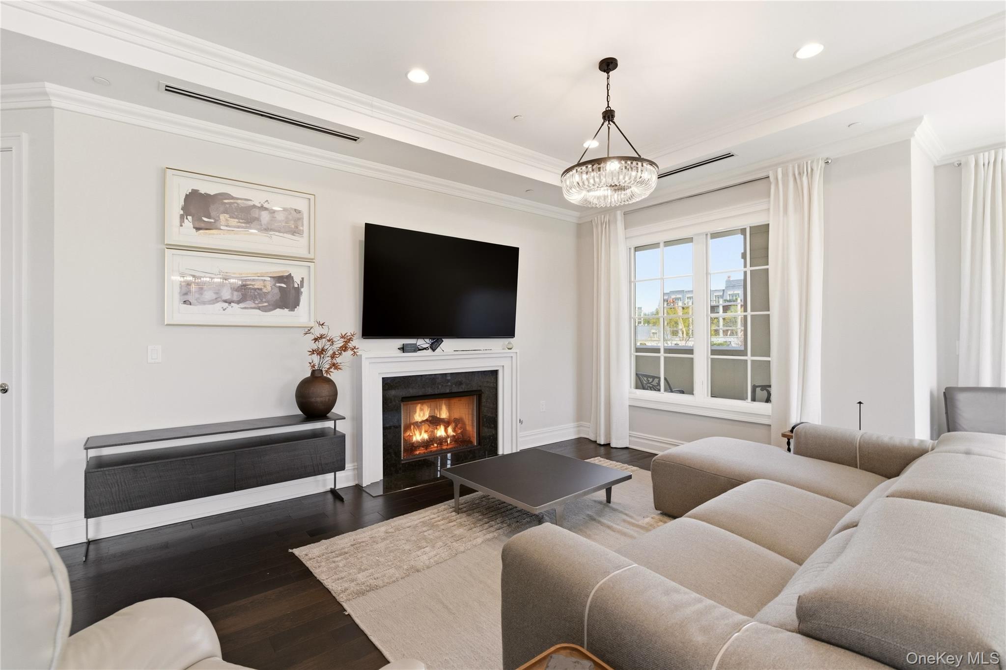 5000 Royal Court Unit: 5014