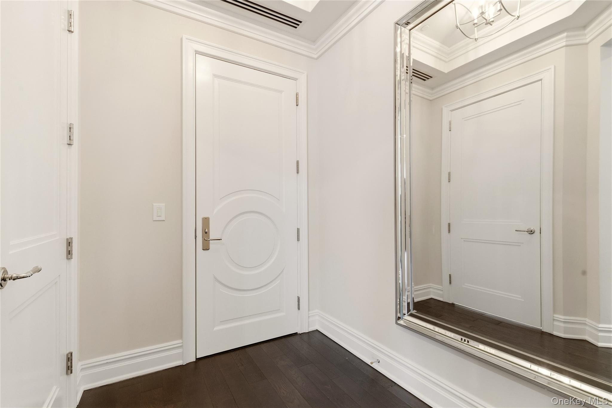 5000 Royal Court Unit: 5014