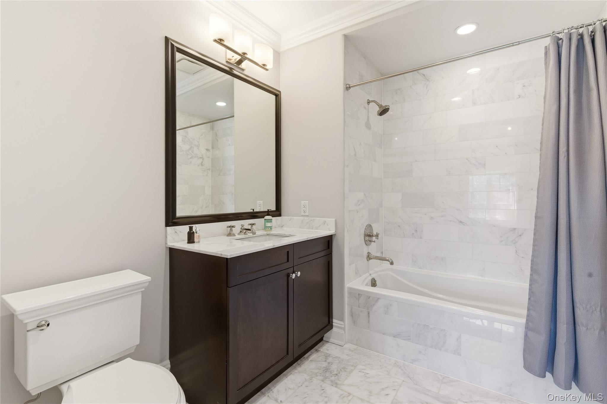 5000 Royal Court Unit: 5014