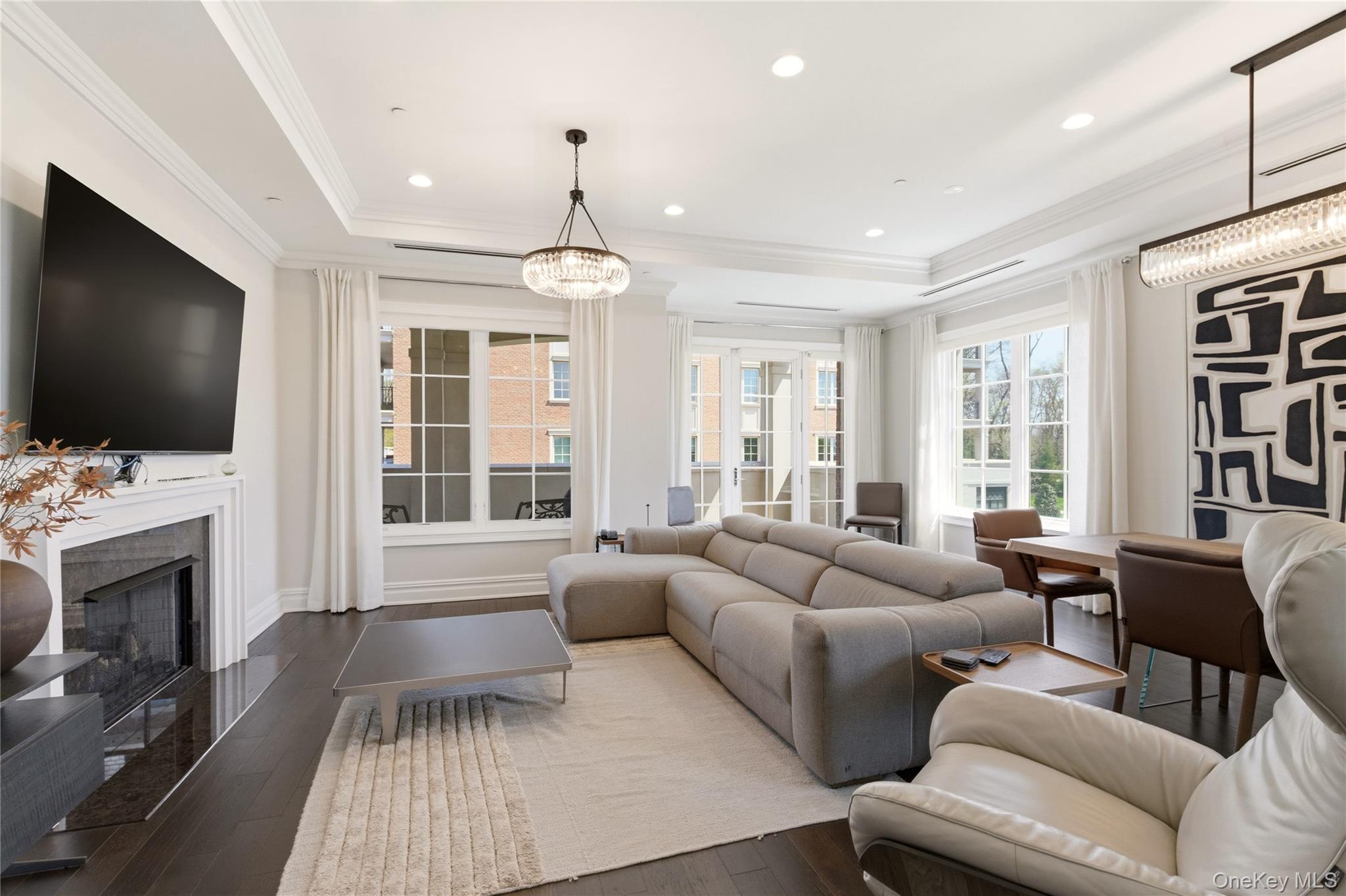 5000 Royal Court Unit: 5014