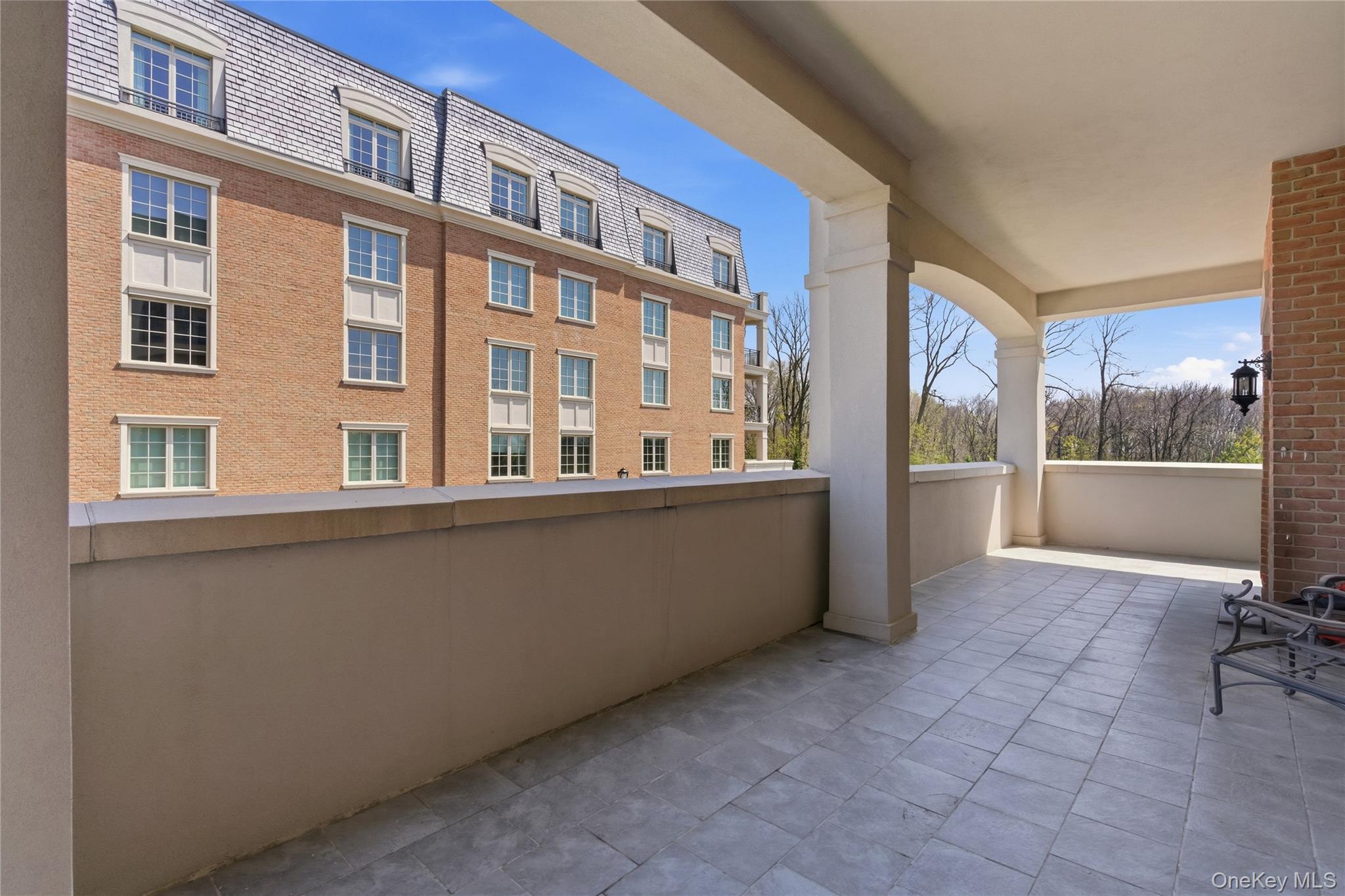 5000 Royal Court Unit: 5014