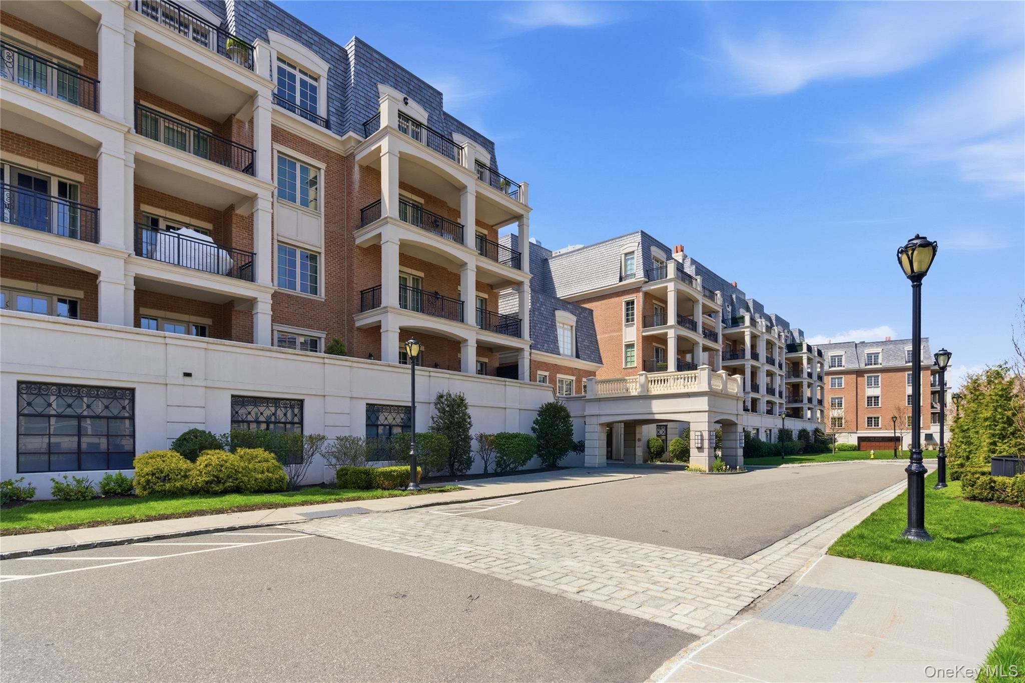 5000 Royal Court Unit: 5014