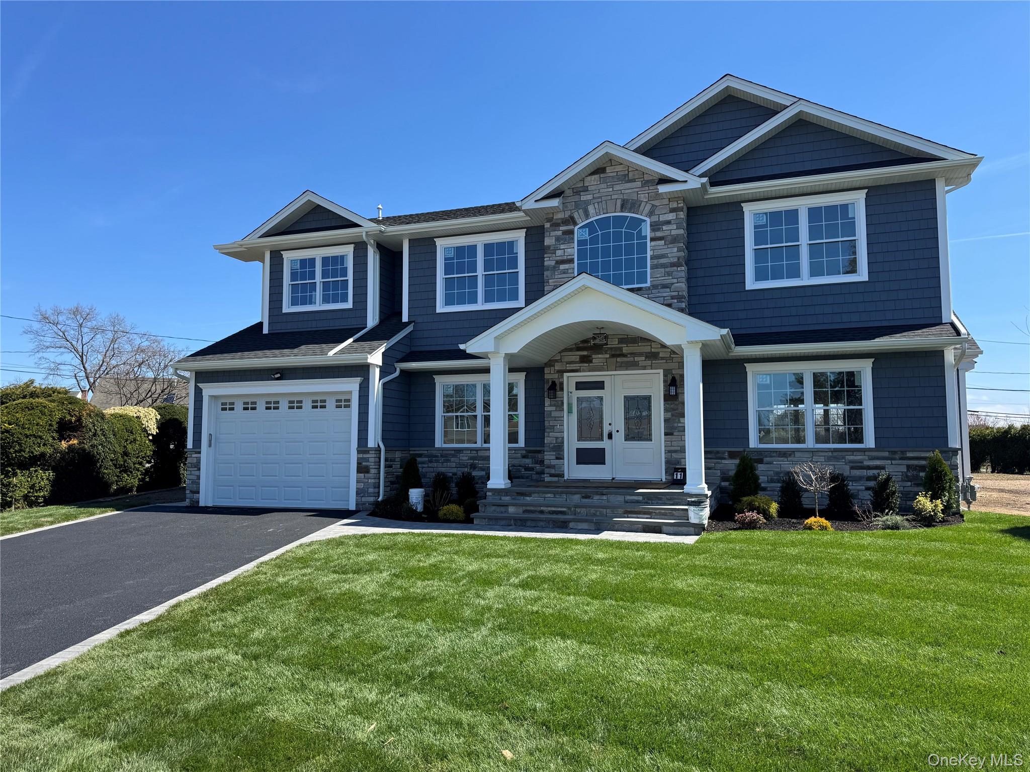 11 Evelyn Court
