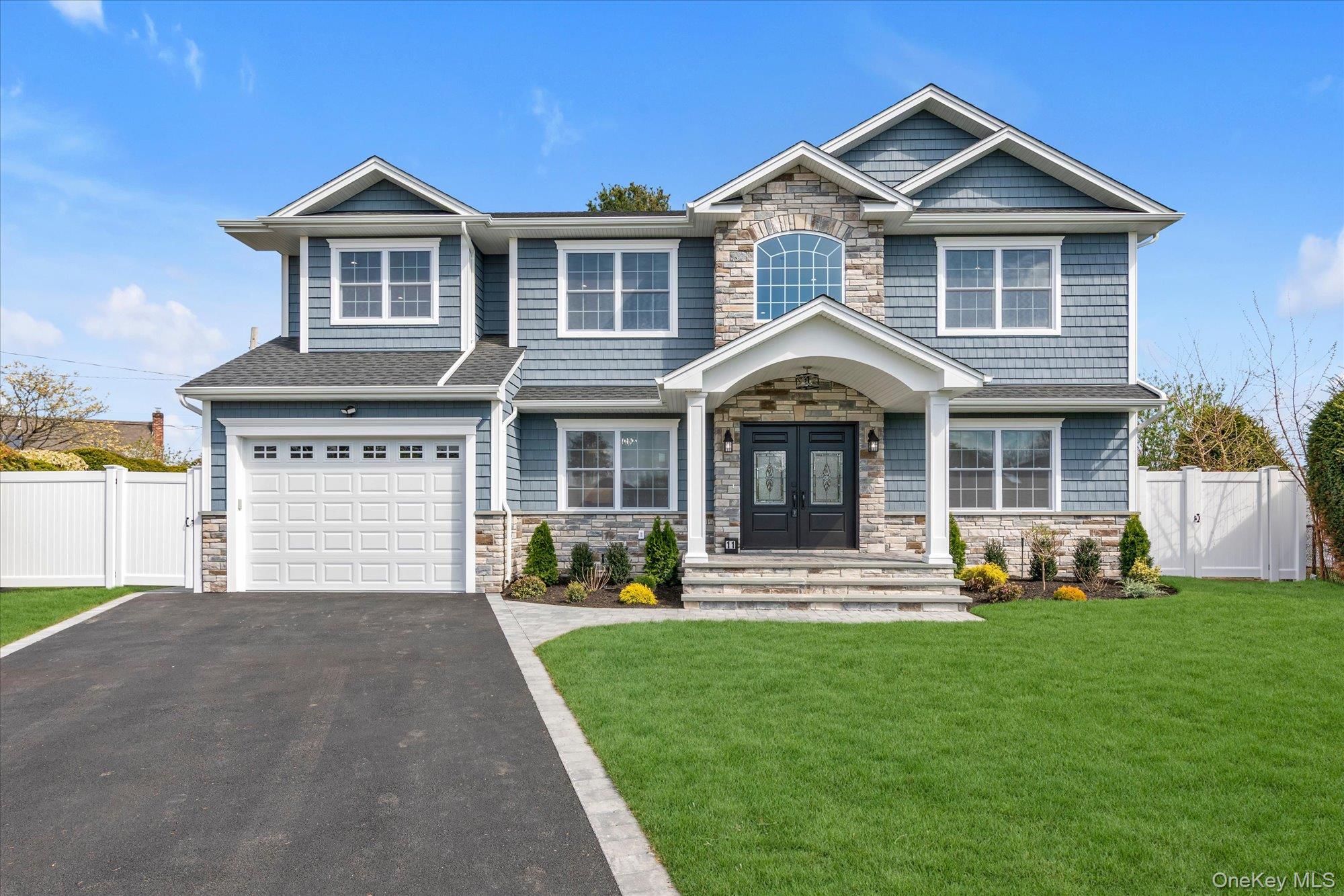 11 Evelyn Court