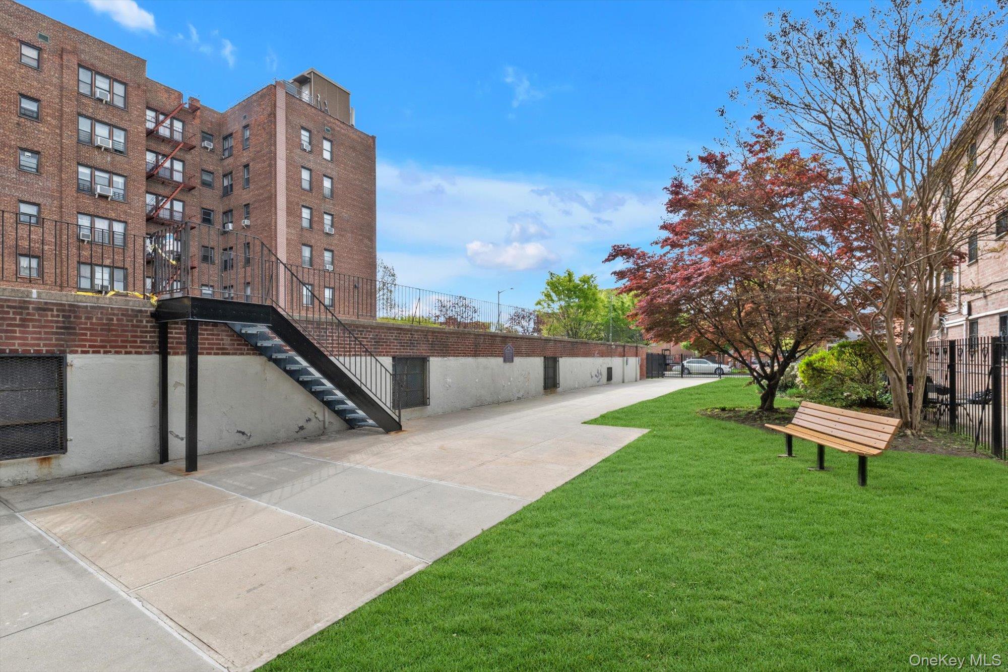 143-50 Hoover Avenue Unit: 304