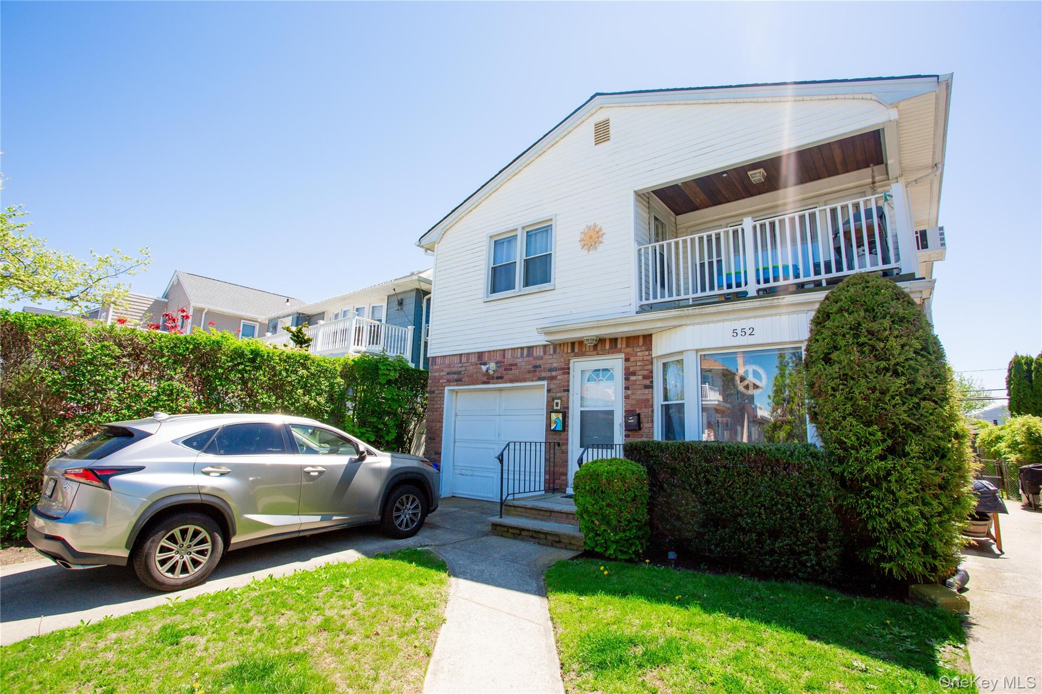 552 E Walnut Street Unit: Upper
