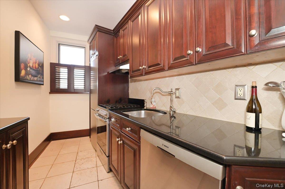 8 BARSTOW Road Unit: 7-C