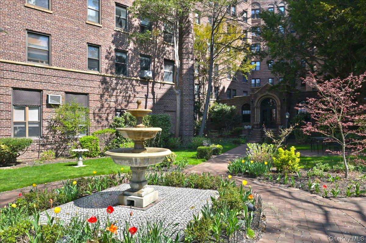 8 BARSTOW Road Unit: 7-C