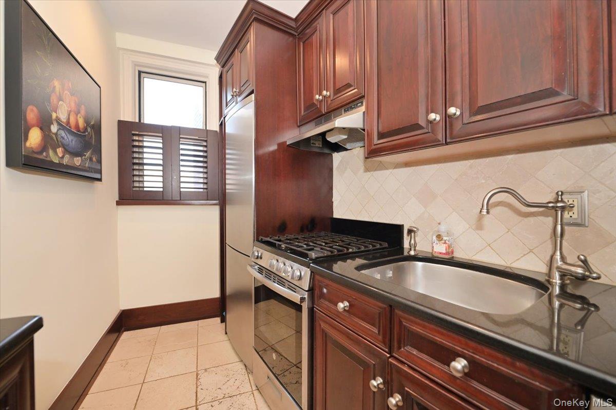 8 BARSTOW Road Unit: 7-C