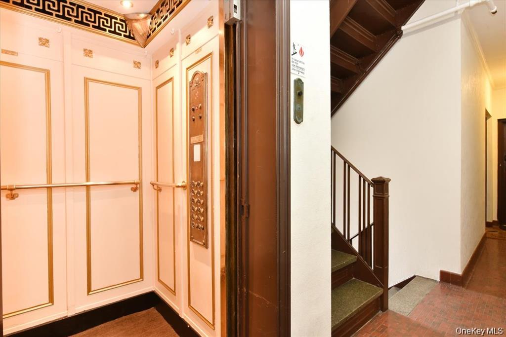 8 BARSTOW Road Unit: 7-C