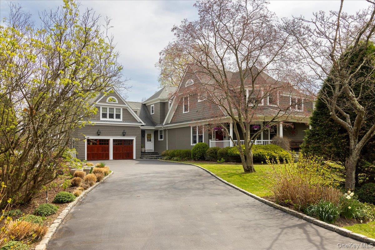 16 Middle Drive